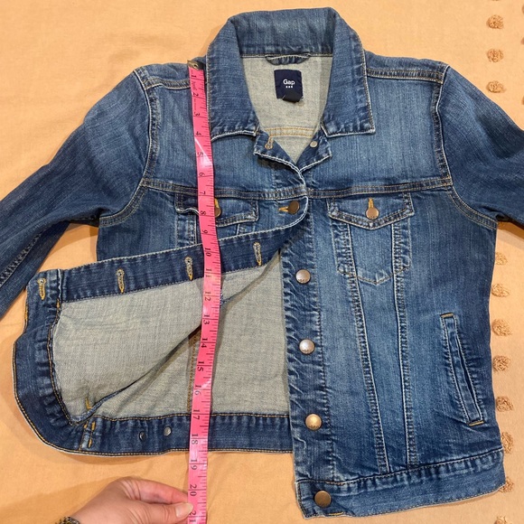 Gap Jean Jacket - Picture 8 of 8